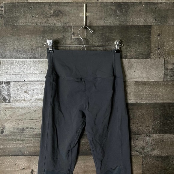 SOLD ALO Yoga Moto Leggings Medium - Picture 5 of 6